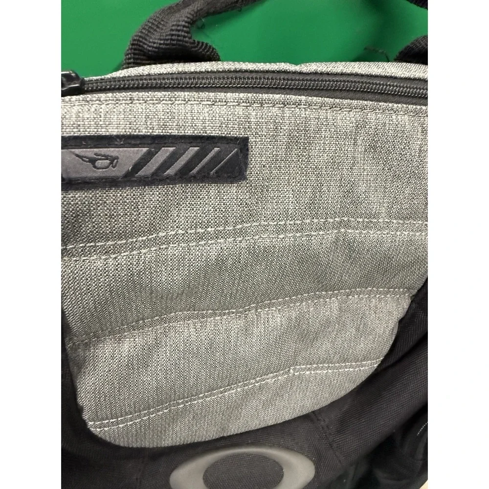 Oakley RN 96548 CA 35460 backpack Kitchen Sink Backpack 34L Capacity Gray Travel